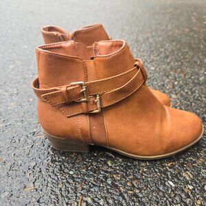 6.5 Chelsea boots